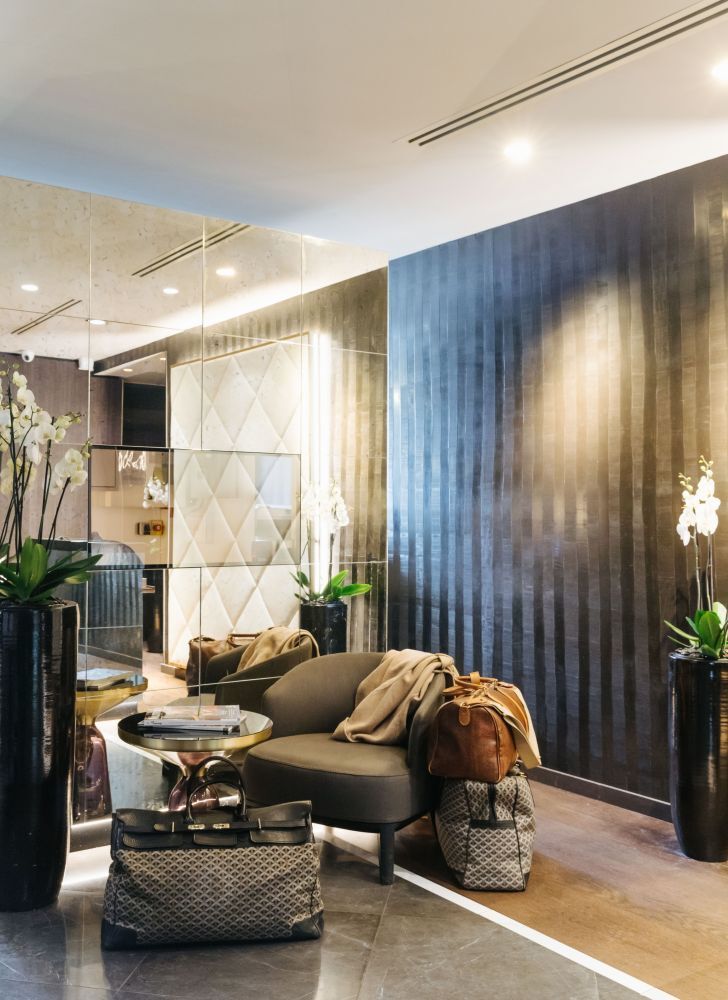 Le Parisis Hotel - Lounge