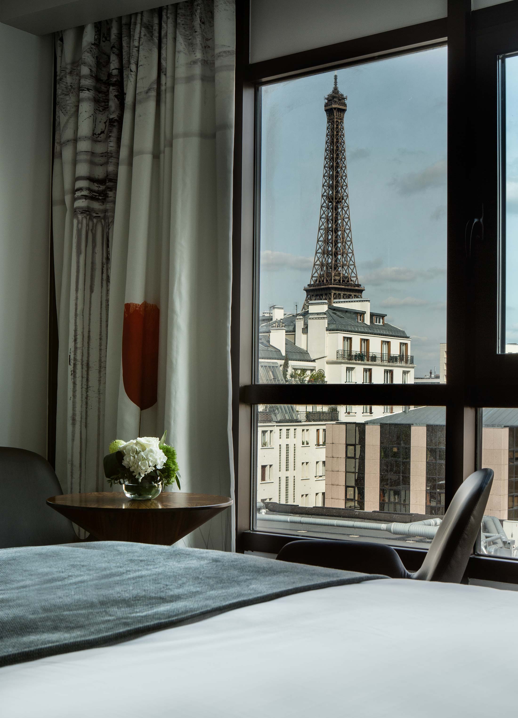 Décoration d'une chambre d'hôtel - Paris Tour Eiffel